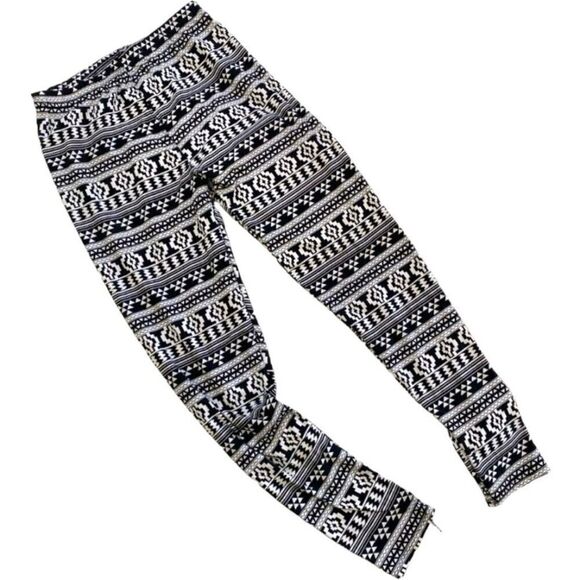 New Womens J&K Tribal Print Super Soft Pull-On Plus Leggings - Sz One Size OS - Picture 1 of 1
